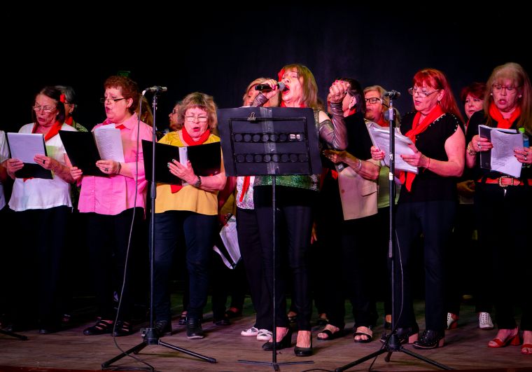 La Oficina de Personas Mayores de Monte Cristo realizó una nueva muestra de talleres