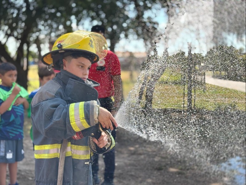 La Escuela de Verano vivió una jornada de diversión y aprendizaje junto al DUAR Alto Riesgo