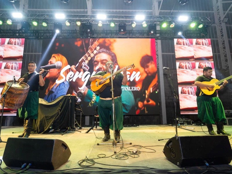 Monte Cristo vivió una gran segunda noche del 10° Festival de la Tierra y la Industria